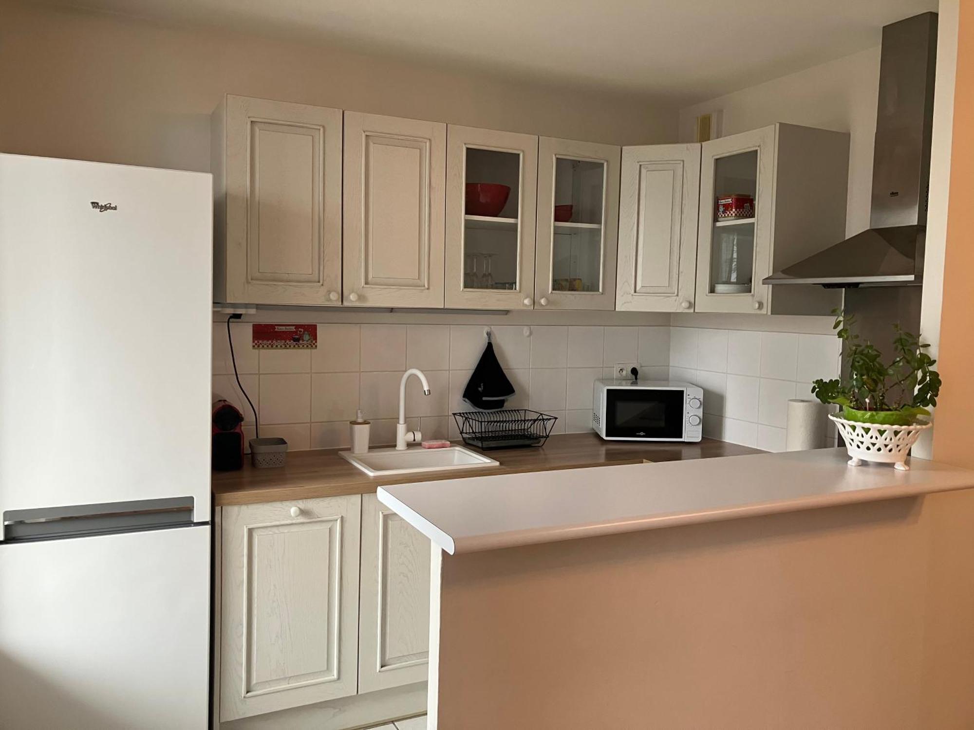 בלואה Appartement Avec Parking & Linge Inclus & Local Velos מראה חיצוני תמונה